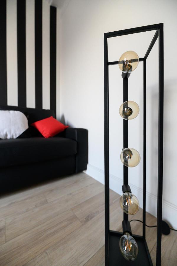 דירות פריז Daumier - New 2 Bdrs Flat Near La Seine מראה חיצוני תמונה